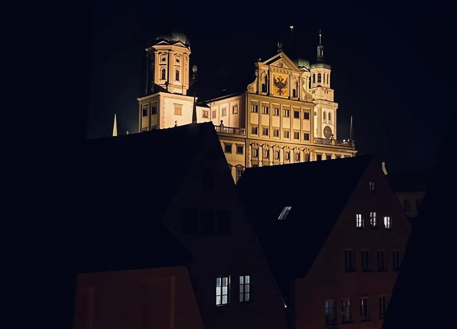 Maerzenbad Palais - Altstadt & Rathausblick Augsburg