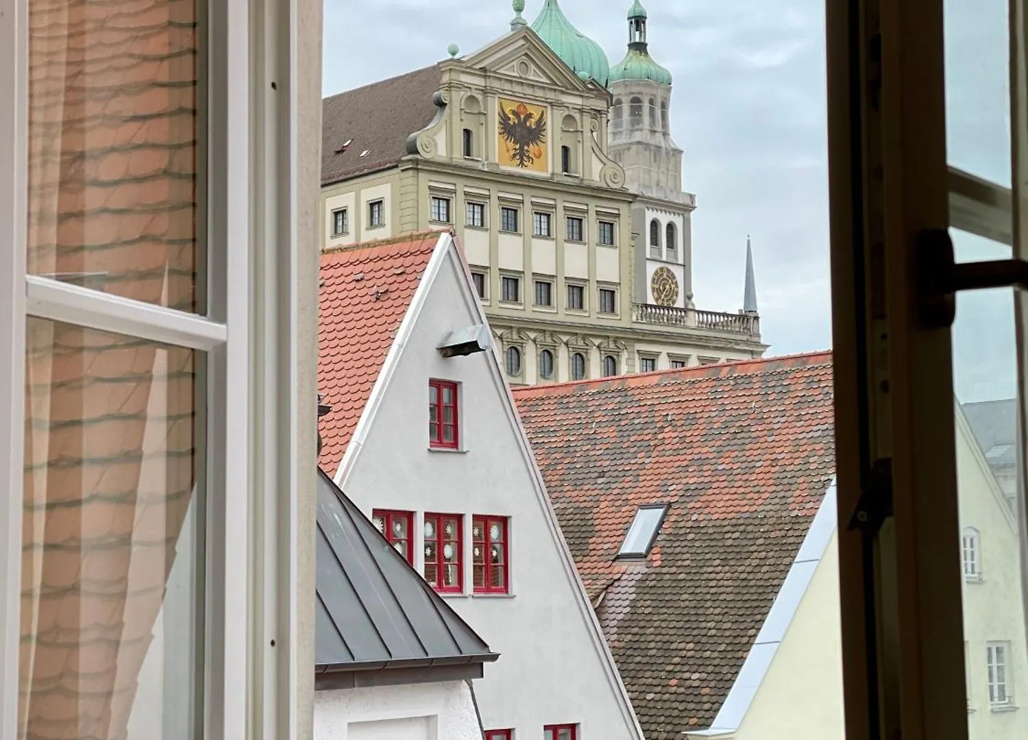 Maerzenbad Palais - Altstadt & Rathausblick Augsburg
