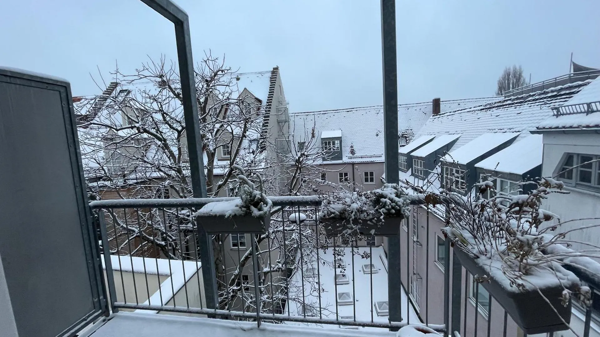 Maerzenbad Palais - Altstadt & Rathausblick Augsburg Germany